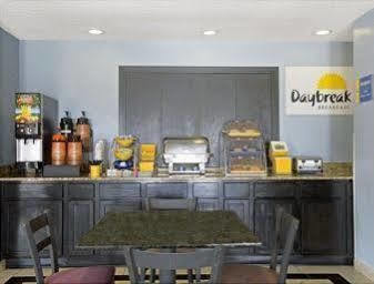 Days Inn By Wyndham Dallas Garland West מראה חיצוני תמונה